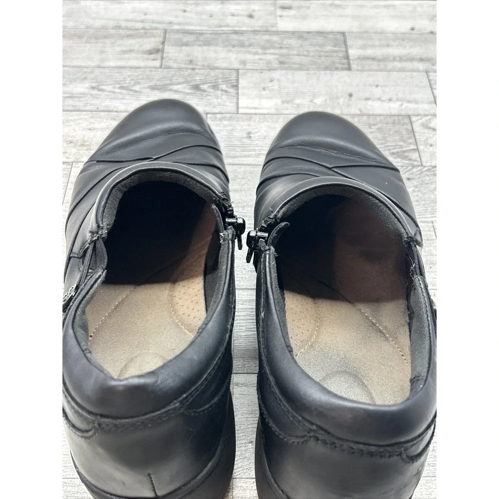 Clarks Collection Ultimate Comfort‎ Black Leather Wedge Heel W/Zipper Sz 9.5M